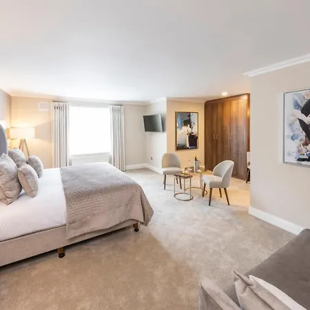 The Sandymount 4*
