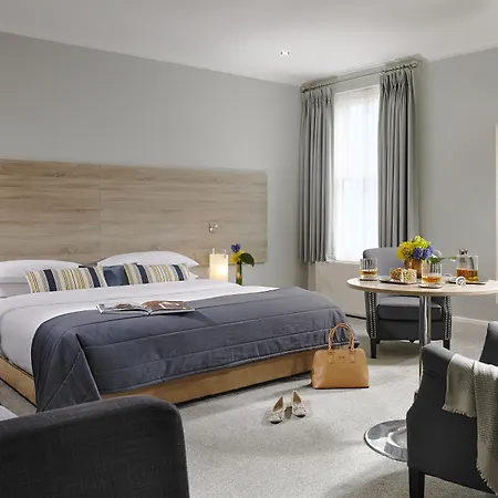 The Sandymount ホテル 4*