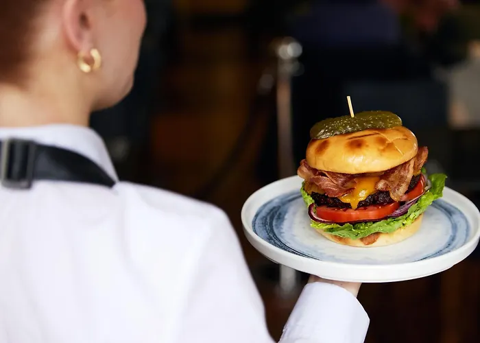 Hotel The Sandymount 4*